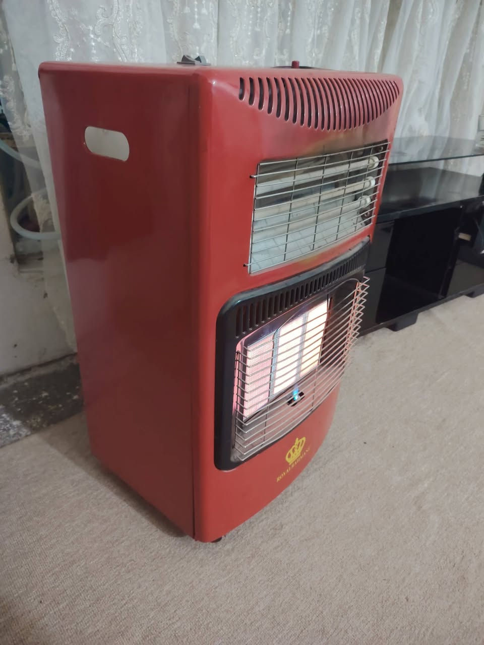 صوبه غازيه شغال فول. كهرباء  فقط شمعه وحده شغال ويا منظم سعر ٥٠ الف فاره غسل شغال بشرط 220 فولت 1700 واط سعر ٣٥ الف
***********
