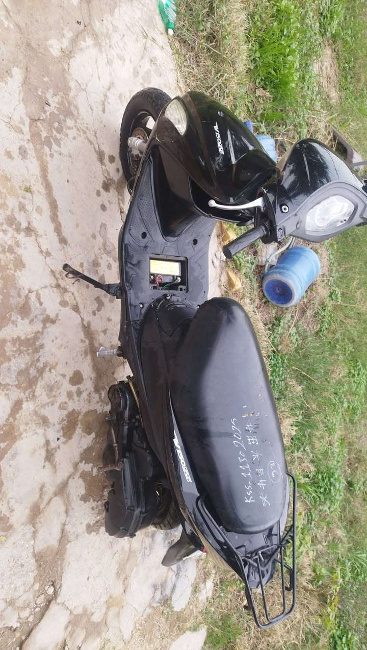 ادرس ماليزي نضيفه السعر 225 وبيه مجال للطيبين رقمي ***********
