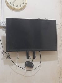 بلازما • ٣٢بوصة • شاشة مكسورة