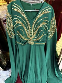 فستان • مقاس ٤٢ • ملبوس ٤ ساعات