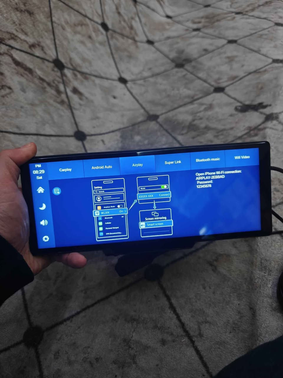 شاشەی سەر داشبڵ ئەوروپی  زۆر تایبەت  کامێرای پێشەوە و دواوەی لەگەڵە +میمۆری 64گێگای تیایە بۆ ڕیکۆرد کردن+کار پلەیە+ئەندرۆید ئۆتۆیە واتە ڕەپتی موبایلەکەت ئەبێ و ئەتوانی بیکەیە سەر جی پی ئێس یان  یوتوب یان هەر بەرنامەیەک خۆت بتەوێ +بەشوێن چەرخ و  شەحنی تایپ سی ئیش ئەکات+بلوتوسە+لەڕێگای موبایلەکەتەوە ئەتوانی  کامرێراکەی ببینی کە ئیش ئەکات
نرخی 60 هەزار
*********** السليمانية, العراق
