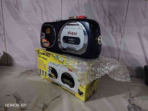 راديو مسجل جديد شغال بشرط سعر 25 الف الشراي يراسل او يتصل *********** كركوك
