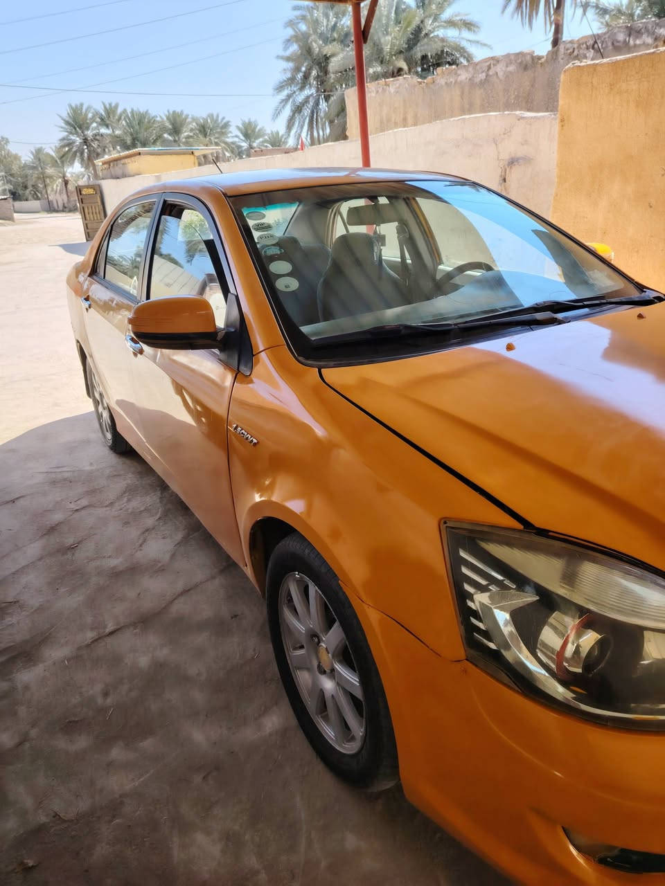 السلام عليكم جيلي موبل موديل ١٣ رقم مثنى انكليزي مصفره هيئه وغرامات كير ومكينه جدد 
حداديه جديده تخم تاير جديد مصبوغه حزام فقط مكان بابل الهاشمية السعر ٤٥ وبيه مجال ***********
