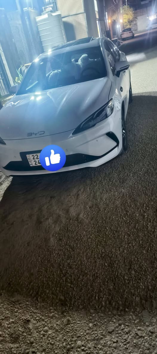 السلام عليكم سيل فايف  رقم اربيل زيرو الفول الفول ويل كب كرسي كهرباء 13كامره اوتو بارك مري قلب فتحه داش كام شاشه كبيره شاحن سريع 32 امبير  زاد منفاخ ارضيات حوضيه مكان نجف الاشراف استفسار ***********
