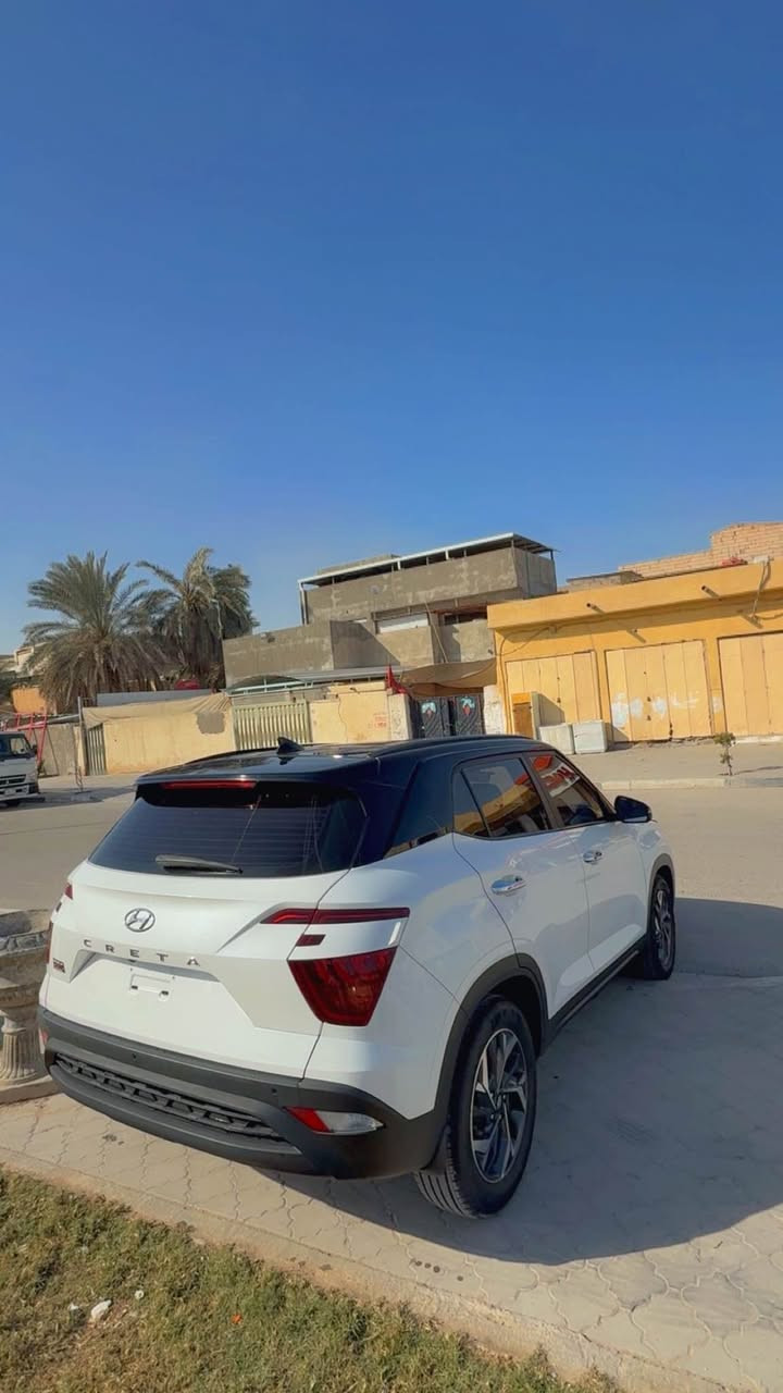 السلام عليكم ورحمة الله وبركاته 
كريتا 2025 
سيارة زيرو 
وفول مواصفات 1/1
7 وضعيها قيادة حتى جبلي
سيارة ماشية 8 الف فقط
بيوم الي طلعت من الشركة بيومين 
رجعت عليها سيارة مثل ما واضح بالصورة رصعات بالبند 
بسبب حزام الامان ضرب الايرباك
لكن بشرط دون اي ضرر داخليّ
رقمها باقي فقط ع الصك تدفع بسمك مباشر
سيارة سعرها بلاش ماكو هيج سعر 
159 وبيها مجال بسيط 
*********** البصرة, العراق
