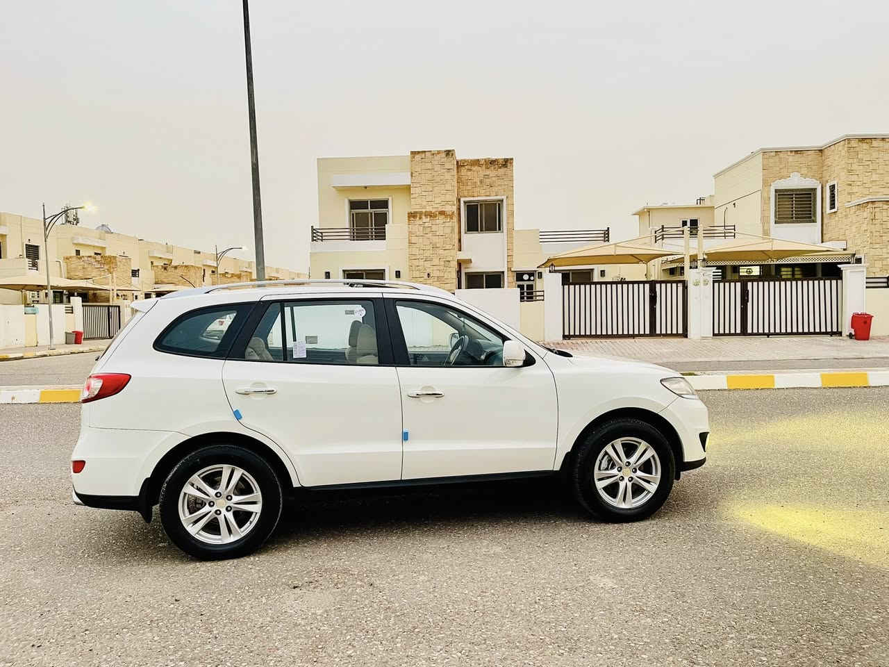 ياالله ..السلام عليكم… سنتافي خليجي كفااله عاامه
للبيع ...نقد...بسعر مناسب158$ اعتذر عن الاقساط والوعده
هونداي سنتافي 2011 خليجي مسجل 10
لون ابيض ثلجي فوول بحاله الشركه
محرك 6/3500 سلندر وضع شركه بدون عيب 
كير  اوتوماتيك بدون عيب

⚔️المواصفات فول⚔️
سلايت فتحه سقف
7 راكب
3 قطع تبريد وثلاجه
كشن كهرباء
صاج بلادي
تحكم ستيرن 
نظام 4*4 دفع رباعي
عداد ليزري
مرايه وسطيه تعتيم اوتو
تبريد بيانو شاشه مناخين
مرايات شفط واشاره
شاشه ايباد وكامره دواره
حساسات خلفيه
بلوجكترات 
ويل كب 18 وتخم تاير جديد
وباقي المواصفات معروفه …

السياره ترايها حيل ناعم بدون اي نقص جاهزه من كلشي الحمدالله 

🔺السياره كفاله عااامه من كلشي شرط بدون صبغ بدون بارد بدون تبديل حتى الدعاميات مكفولات والسونار مرفق

رقم 26 صلاح الدين انكليزي الجديد /سنويه لل2029/هزه جديده/تحويل ثاني يوم
السعر 158$..وبيها مجال للشراي يعني شوفهاوتدلل 
📍مكان السياره تكريت 
🔎للاستفسار رقمي…. 
***********
