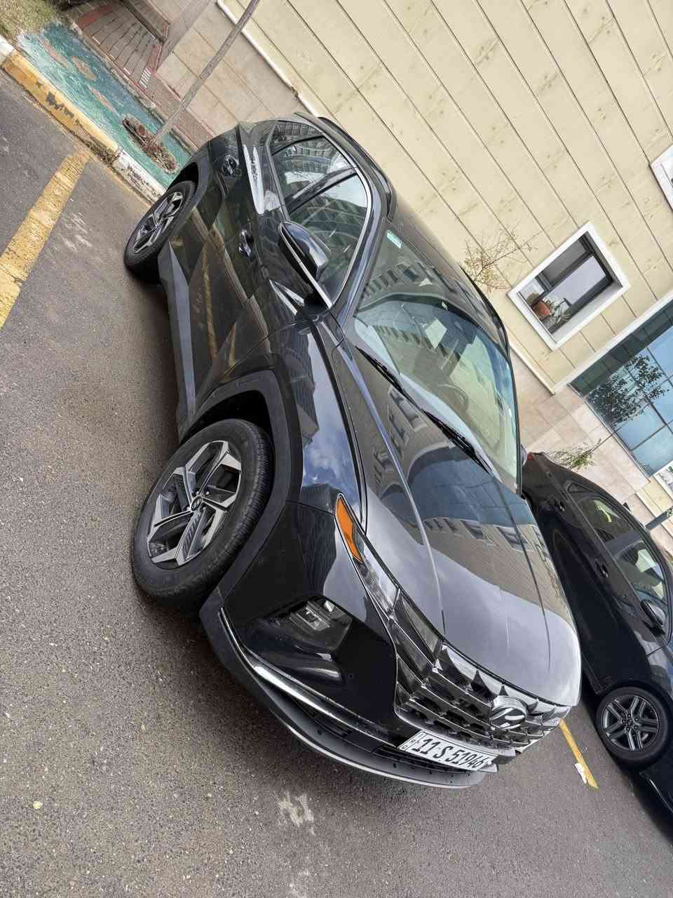 سلام عليكم للبيع توسان. 2024 Hyundai Tucson Plug-In
Hybrid Limited
‏‎مواصفات  لمتد 1/1 VIP بانوراما 
‏‎1- بصمه ابواب لمس
‏‎2- بانوراما 
‏‎3-كيج الكتروني متغير 
‏‎4- ( كاميرات عدد 5 ) 
‏‎5-كير دكمه 
‏‎6-نقط عمياء
‏‎7-رادارات امامي خلفي جانبي
‏‎8-قيادة الية 
‏‎9- تتقدم للامام وللخلف ب بصمه
‏‎10-هندبريك بصمه
‏‎11-كشنات جلد ابيض
‏‎12-كشنات كهرب
‏‎13-كشنات خزن ميموري
‏‎14-كشنات تبريد وتدفئه امامي خلفي وتدفئه استيرن
‏‎15-بك لايت لد
‏‎16- لايت لد + زينون
‏‎17- شاشة كبيرة لمس
‏‎18- تثبيت سرعة
‏‎19- من تشغل اشارة يقلب الكيج كامره
‏‎20- شارة جانبيه
‏‎21- ويل كب كبير كروم
‏‎22-تحديد مسار 
‏‎23-صندوق كهربائي
‏‎24- فول تحكمات ستيرن
‏‎25-تبريد لمس
‏‎26- السماعات شركة BOSE
‏‎26- شحن وايرلس
‏‎27-نظام gps خرائط
‏‎28- شفتات كير ب ستيرن
‏‎29- حساسات امامي خلفي
‏‎30 - تشغيل عن بعد 
‏‎31 - اوتو بارك 
‏‎32 - المرايه الوسطيه (اوتو دم ) يعني الي وراك مشغل عالي المرايه اوتماتيكي اصير سوده 
‏‎33 - مود ادرايف ( اقتصادي - سمارت - سوبر - وثلجي )
‏‎34 - سياره فور ويل اج تراك 
‏‎35 - نظام نزول منحدرات 
‏‎36 - نظام اضاءه داخليه لدات متغير الالوان 
‏‎37 - نظام التبريد دفيوز تبريد من كل الجهات ( يعني مو بس فتحات التبريد ال 4 ينطن تبريد لا الدشبول كله ينطي تبريد عن طريق فتحات موجوده بالدشبول )
‏‎38 - تبريد قطعتين امامي خلفي ‎
‏‎39- الداخل لون ابيض
‏‎40 - ماشيه 20الف ميل
حادث موضح بل الصور جبت لون وشدت السيارة بدون صبغ 
السعر230و مجال بسيط
مكان سياره بغداد)***********
