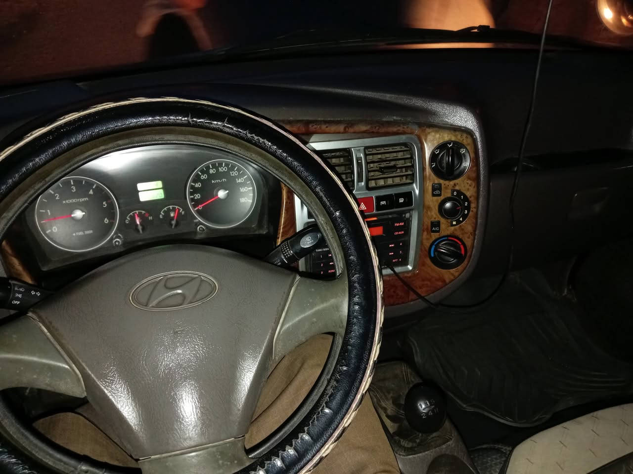 بورتر موديل 8 رقم سليمانيه بسمي مكينه كرنفال
السياره مكفوله من كلشي غير السونار ماكو
تدفئه تبريد ع سويج كهربائيات كله شغال
سعر 90 وهلا باليجي ***********
