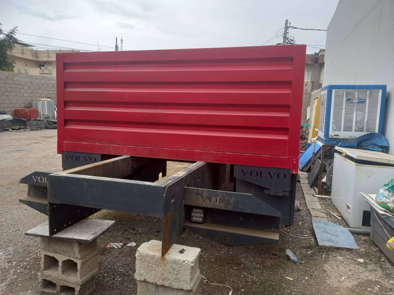 بودي تفصال جديد طول ٧ متر و ٦٠ 
سعر ٤٢ ورقه وبيها مجال قليل عنوان كركوك ***********
