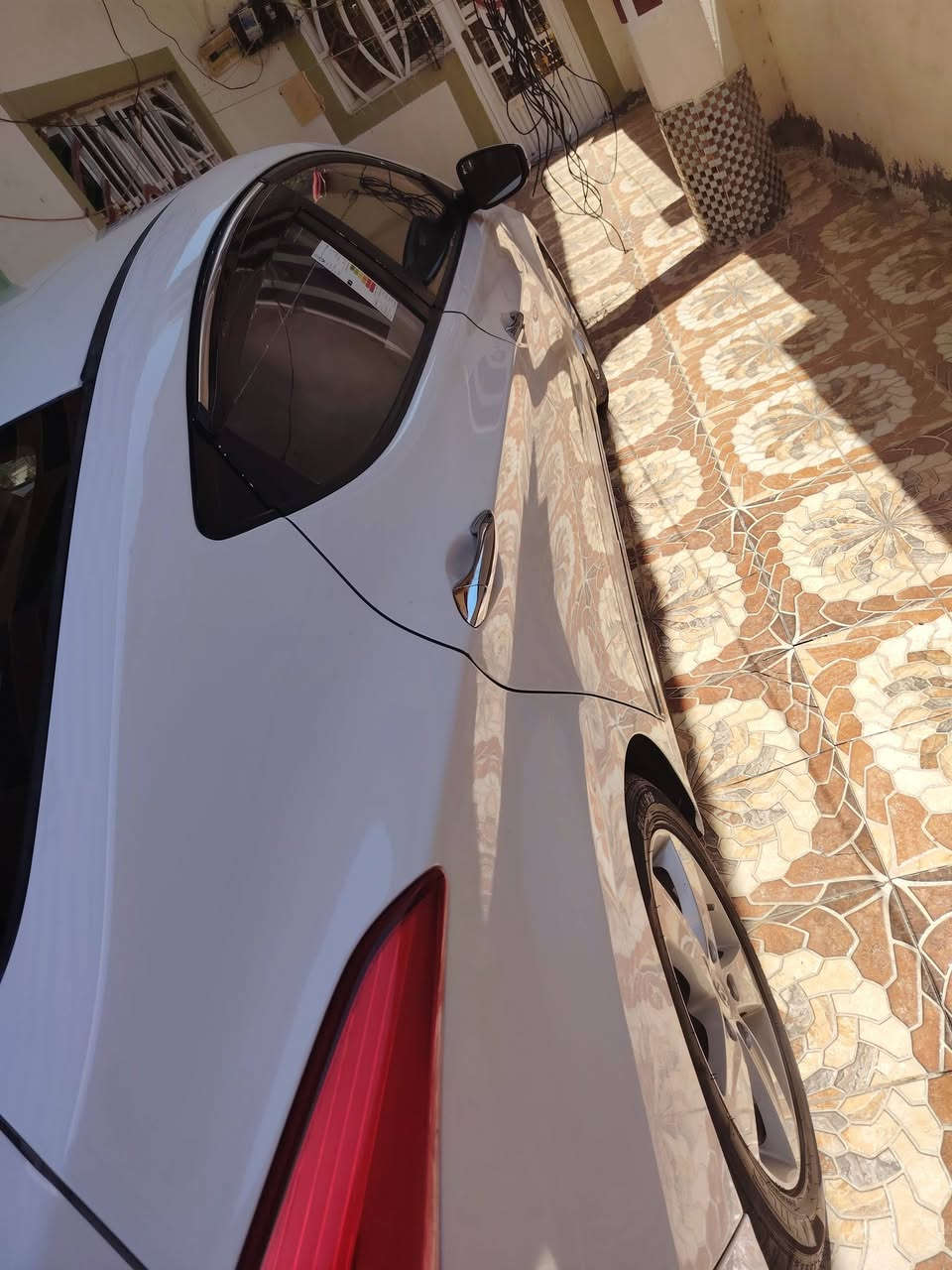 النتره افانتي ٢٠١١ خليجي مكينه كير ١٦٠٠  تبريد صدر تايرات جاهزه للأخير سياره مكفوله من ضربه وصبغ وتبديل بيه بارد بسيط تحويل مباشر العنوان حله باسمي شخصيا ماخذه موديله السعر ٩٧ بيه مجال للشراي اتصال *********** سنويه وأرقام جدد
