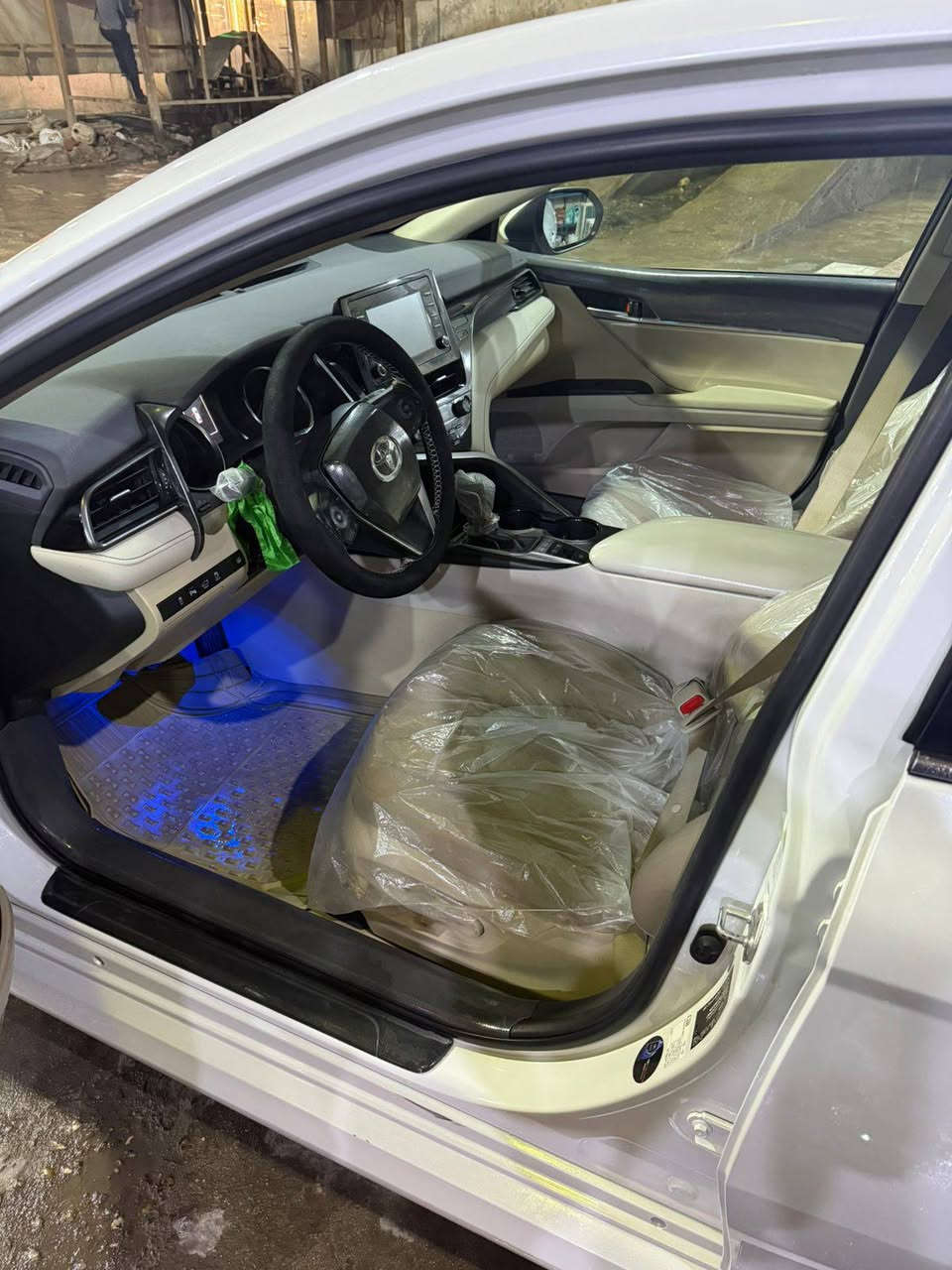 كامري هايبر موديل 2024فول رقم بغداد ماشيه 35مكفول الاسعر الاتصال على رقم ***********
