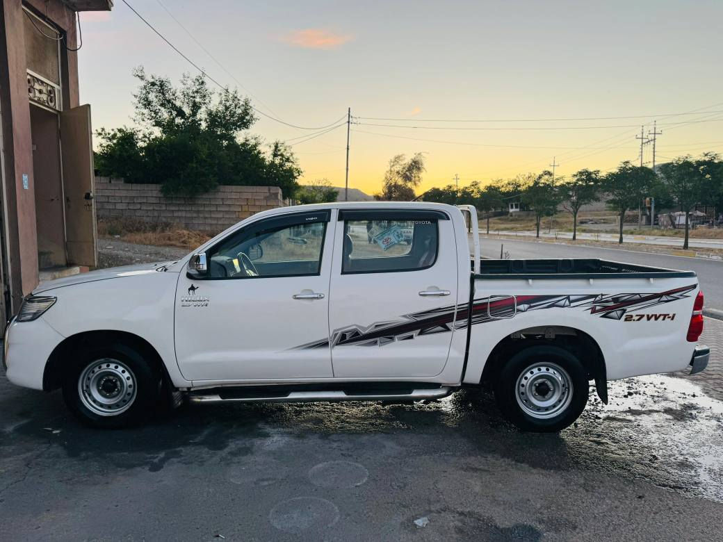 تویوتا ھایلوکس
Toyota hilux 2013
بۆفرۆشتن 
گێر عادی
گێرو مەکینە بەشەرت
چوار تایەی لوکی لەسەر
زور توندو تولە
یەک دینار مەسروفی تیا نیە
پێشەوە جەمپێکی هەیە ناوفۆرمیکا شاشەئایپات کوسین جلدی بیلادی هیچ مسروفێکی نیە 
نرخ 190و مەجال
شوێن ناحیەی سکتان
موبایل ،واتساب***********
ئەگەر موشتەری پەیوەندی بکە 
ھەمو شتم نوسیوا رانية, السليمانية
