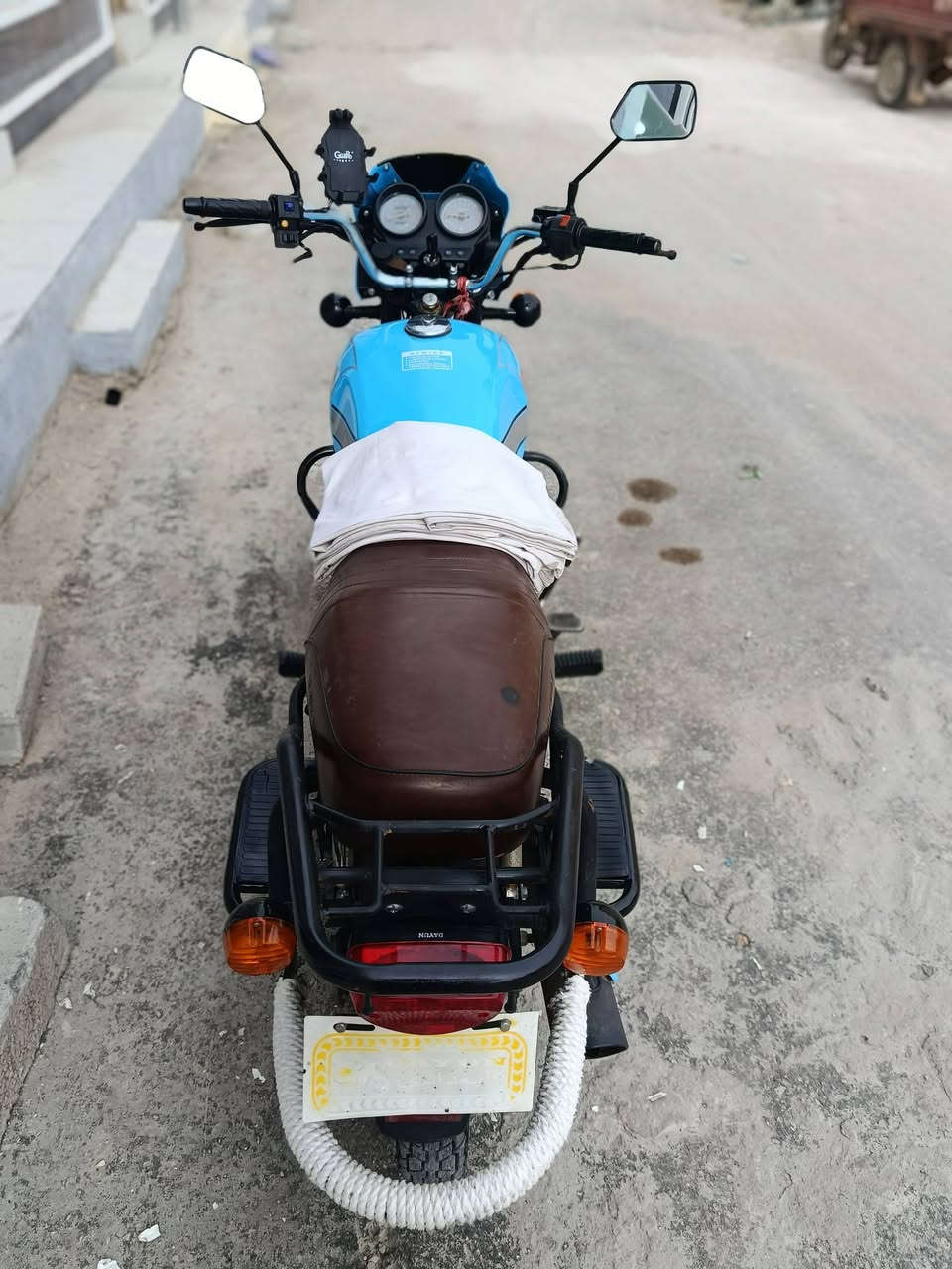 السلام عليكم دايون نفخ البيع موديل 2023 اوراق اصولي دراجه كفاله عامه برغي ما مفتوح بيهه بلاديه سعر 1850 وبيه مجال
مكاني كربلاء 
رقم ***********
ملاحظه : مو شراي لا تعبني رحمه الوالديك
