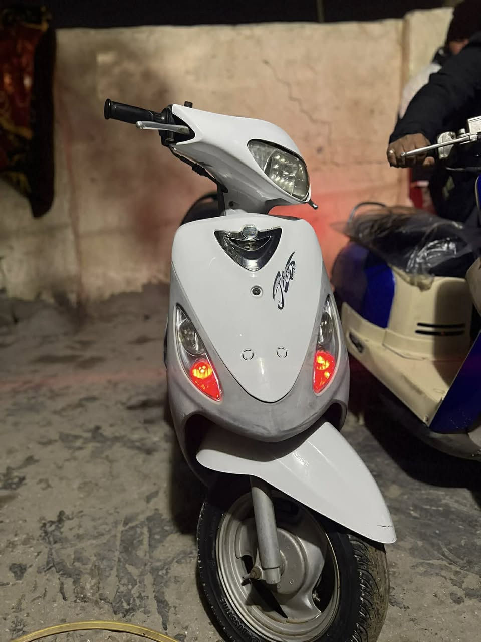 ‏سلام عليكم دراجة للبيع ماكس منغولي
‏تعجل سعر 650￼ بيها مجال قليل 
*********** ￼
