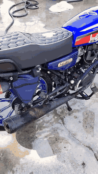 دراجة نارية • موديل ٢٣ • ٢٠٠ سي سي