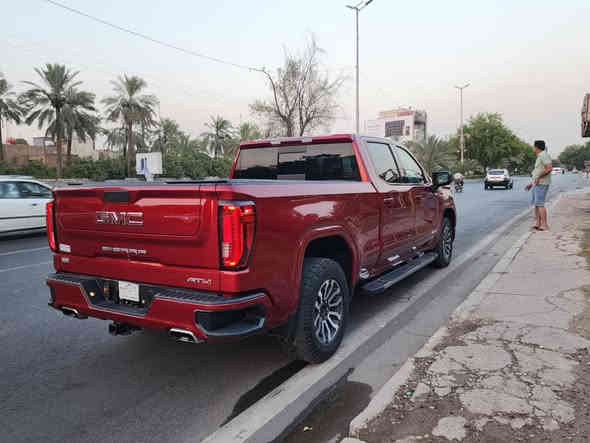 سيرا موديل 2022 

فئه ال AT4

حادث تاير أمامي وشوي من جاملغ الأيمن وجاملغ الخلفي شوي 

مكينه ٨ سلندر 

كير تعليك ١٠ نمر 

ماشيه ٣٥ الف 

دفع رباعي أمامي خلفي 

باب خلفي ٣ قطع درج 

أبواب بصمه عدد 4

دخول ذكي 

تشغيل عن بعد 

رادار تحديد مسار 

كروز سرعه 

شاشه ديجيتال 

كامرا أمامي خلفي 

تبريد أمامي خلفي 

كشنات تدفه وتبريد 

فتحه سقف سلايت

جامه خلفيه تحكم 

كشاف بدي

كهرباء خلفي وامي تخيم 

استيرن حراري 

كشنات تحكم كهربائي 

قاصه بلكشن الخلفي عدد 2 

شحن لاسلكي 

مازده لد كشافات لد

سياره بعدهي مامرقمه يعني الياخذهه يرقمه 

سعر 280 ماكو هيج سعر بلنسبه الخواتهه 

مكان بغداد 

موبايل *********** واتساب
