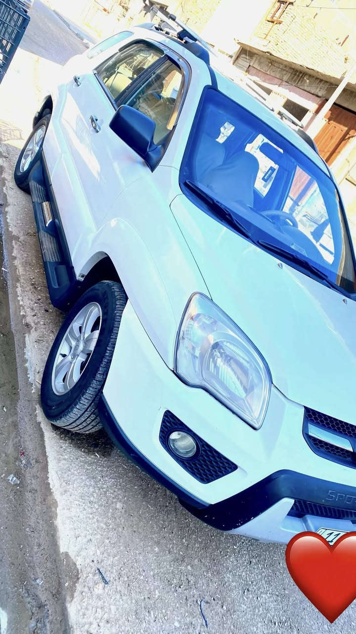 السلام عليكم
موديل ٩ كفاله صبغ تبديل كفاله بيها بحافة الجاملغ بارد موشر بالصوره 
محرك ٢٠٠٠ دوش كفاله لاتنقص ولا تنخير كير كفاله تبريد ثلج تدفئه حداديه جديده تخم تايرات جدد حته السبير السياره جدا نظيفه ونشطه ونعامه وجاهزه من كلشي شرط الفخص والتراي 
مواصفات معروفه
محرك 2000 دوش
كير نمرتين عادي واوتو

خمسه ويل كب 
نظام دبل دسك
تبريد ثلج
تدفئه شغاله
نظام اي بي اس ابريك 
داخل لونين
نظام فور ويل
دبل صالنصه 
لايت زنون عالي وناصي 
تقفيل ذاتي
رقم بغداد دولي 
سياره باسمي تحويل ثاني يوم 
حداديه خلفيه واماميه جديده شرط التراي والنعومه
تخم تايرات جدد حته السبير 
نظافه ونشاط ونعومه 100 /100 
مكان سيارة السماوه/الرميثة
اتصال فقط غير متواجد على الانترنيت ***********
السعر 130 وبيها مجال قليل
