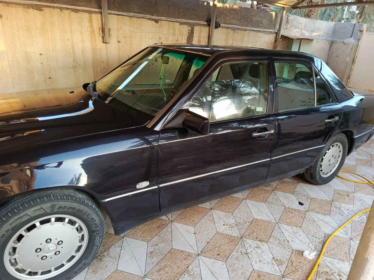 السلام عليكم من رخصة لادمن مارسدس دب رقم بغداد    رقم انكليزي بسمي  سنويه ماصاقطه لل28   تحويل مباشر السيارة للبيع موديل 1992 مكينه 2500 محور    ✈️✈️ شلعه تخبل ومعدل   جام كهربائي غرفة جديدة حتى عازل مخلي الها    تخم تاير جديد حداديه جديد باتري جديد تبريد شغال  كله جديد  سيارة جاهزة صبغ جمالية فقط السعر  80 بيها مجال للشراي لان متوازي على بيعتها للاستفسار ***********المكان الناصرية
