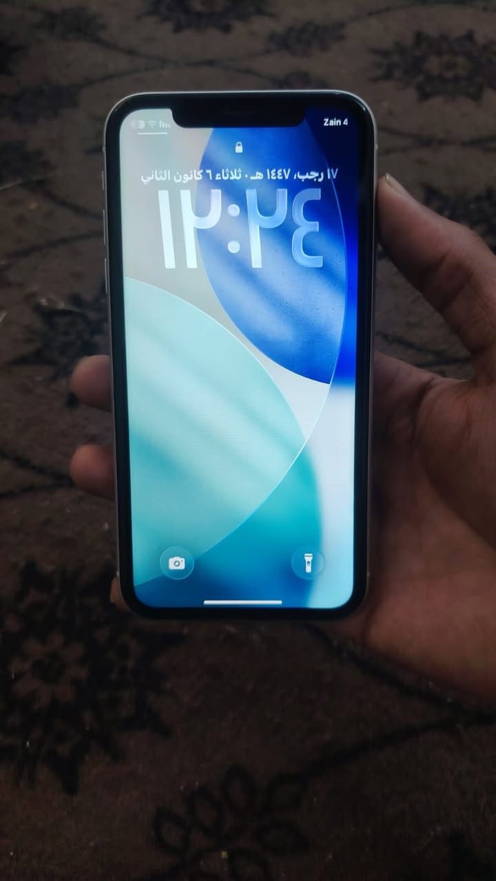 ايفون11 نضافه 100 بلادي وتر مامبدل بي شي سعره٢٥٠يرهم مراوس ويا شاحن اصلي ***********
