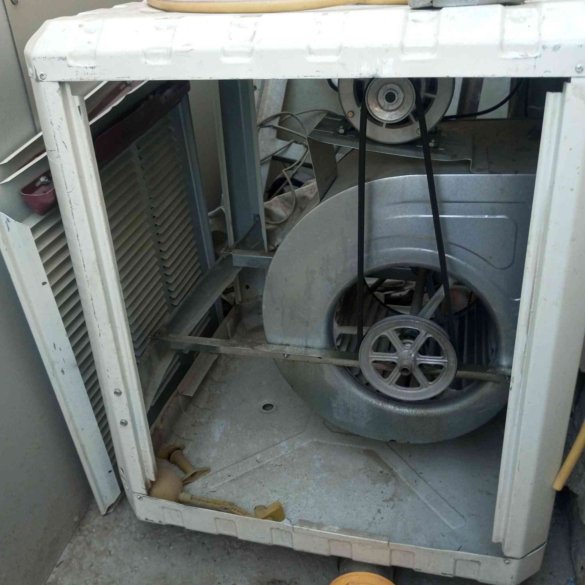 مبرده للبيع جديده استخدام قليل لضيق المكان الاتصال ***********
