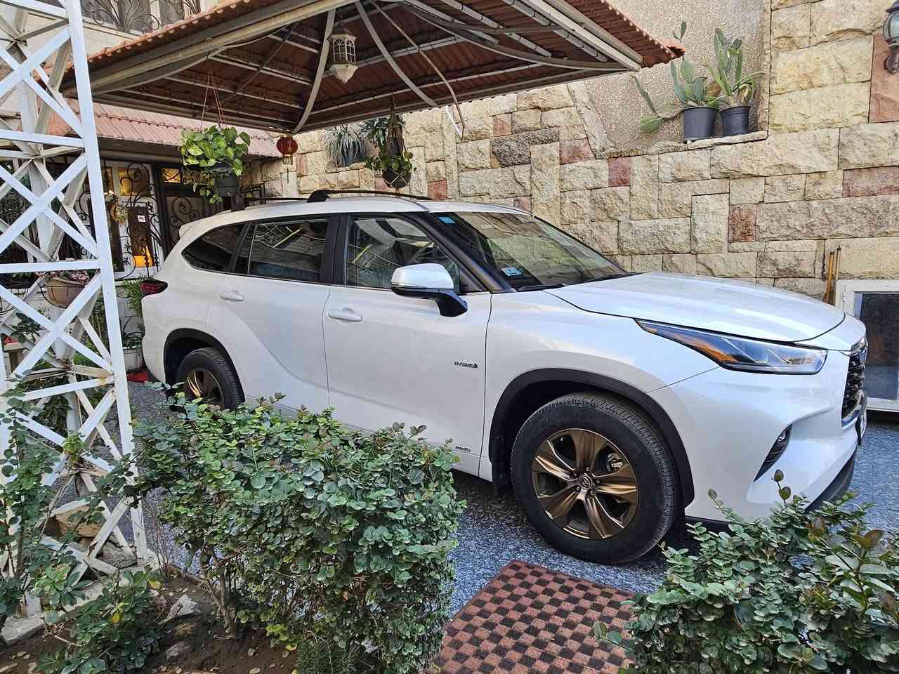 🔥تويوتا هايلاندر XLE برونز.🔥
. موديل 23 هايبرد.. وارد امريكي فول .. فتحه بصمه كشنات 2 كهرباء تدفئه بالكشنات ..7 راكب داخل ايخبل  ..كامره بالمرايه ..شحن موبايل لاسلكي .. اتوتو هولد . نقط عمياء ومانع ضباب بالمرايه الجانيه 
صندوق كهرباء حساس .. ومواصفات هوايه حلوه ..حاولت اوضحهن بالصور 
حادثهه بسيط تعديل وصبغ البنيد والجاملغ اليمنه كذلك ..يعني السياره بدون تبديل .. راديترات شركه ..السياره بدون اي نقص  وجيده وجاهزه 
ماشيه 20 mi
سعرهه 310 $
مكاني بغداد زيونه
*********** الاسيا بي واتساب 
***********
وبالخير انشالله
