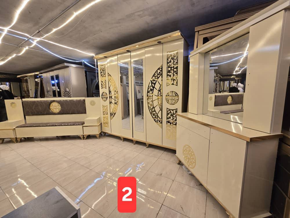 😎#تكسير الاسعاار بلش 😍لمدة ساعتين فقط 
👑ب٦ مليون و٣٠٠الف 😍 مع فرشة هددددية😍😎
🔥👈 احدث واجمل تصاميم غرف النوم خشب لمايكا 16مم بلكااامل👍🏼
📲للاستعلااام
الغرفة مؤلفة من..
1️⃣#خزانة 6 ابواب فتح220 _220 مع أضائة😍
2️⃣ #تخت مجوز صندوق،160×200
 3️⃣#بيرو مراي 4دروج+بابين
4️⃣ #كمديناات عدد 2 مع تاج

 5️⃣شازلونة لتخت بأحدث تصميم صندوق
6️⃣الغرفة نوم خشب  #ميلامين سماكة 16 بالكامل
🚛يوجد توصيل وتركيب
🌹🌹🌹🌹


**إذا كنت صاحب هذا الإعلان وتريد حذفه لأي سبب، رجاءا أرسل رسالة إلى الدعم الفني**