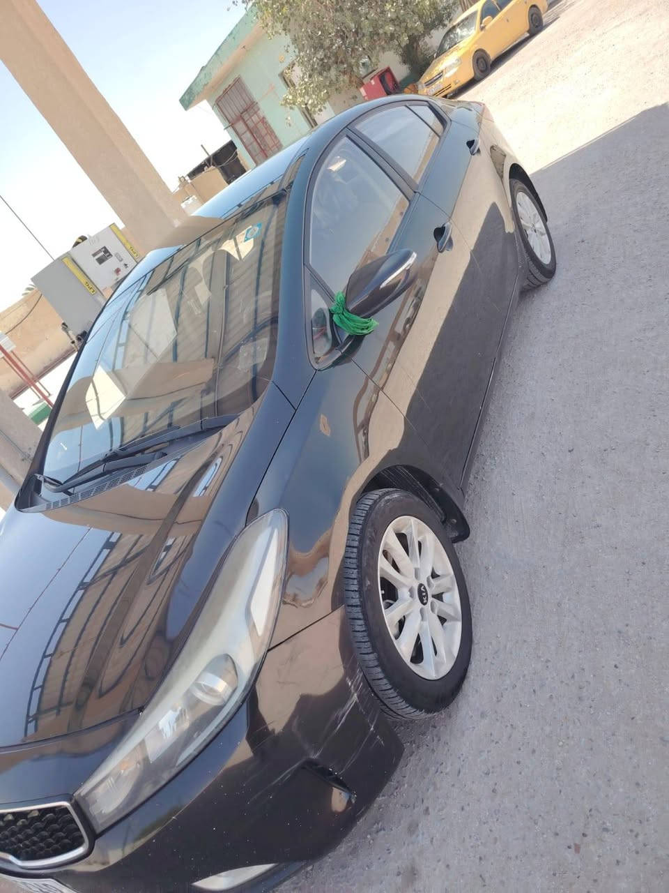 السلام عليكم رمضان كريم عليكم جميعآ للبيع كيا سيراتو موديل 2017 حره بسمي رقم دولي نجف بيهه قطعتين صبغ وسونار موجود والباقي ع ايدي جاهزه بدون اي نقص السعر 128 مكان السياره السماوة _ الوركاء ***********
