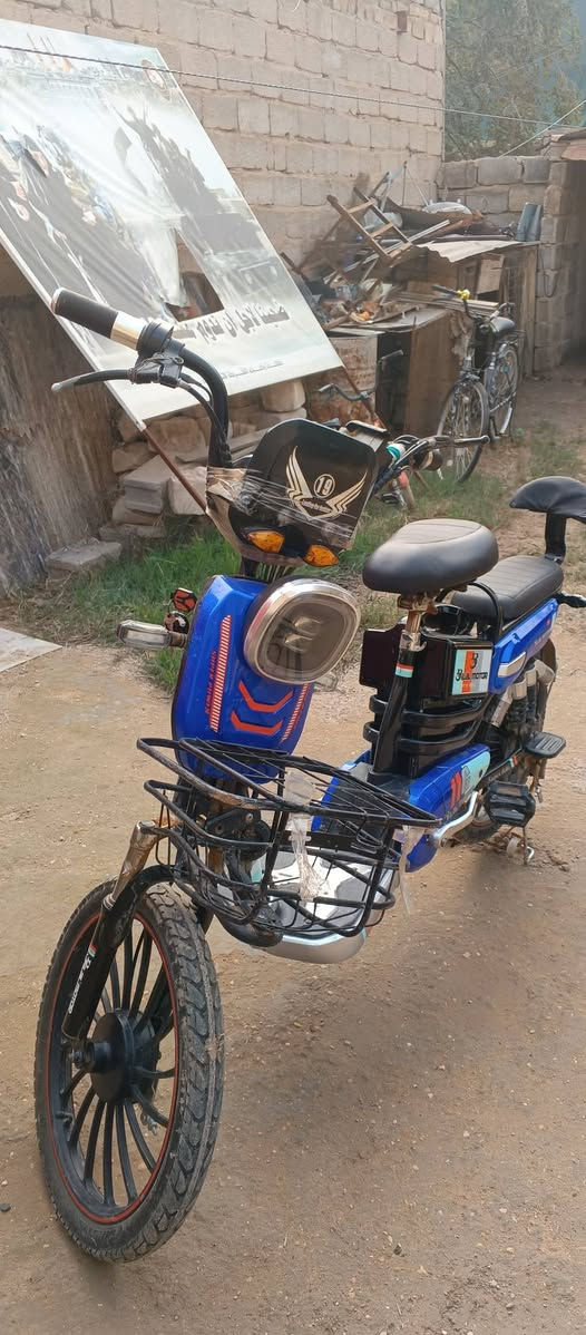 بايسكل شحن 2024 حجم 20 بطاريه حلو ونضيف والايت قوي وعالي اربع نمر تجي وتشوف المكان كربلاء الحسينيه
***********
