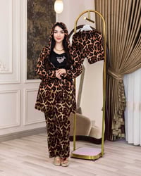 تراك نسائي • فانيلا زبدة • مقاسات L-3XL