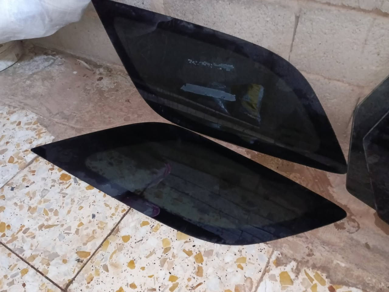 جام دورنكو للبيع مثلثات 2 وخلفيات 2 قيم بما يرضي الله وتعال أخذ ***********
