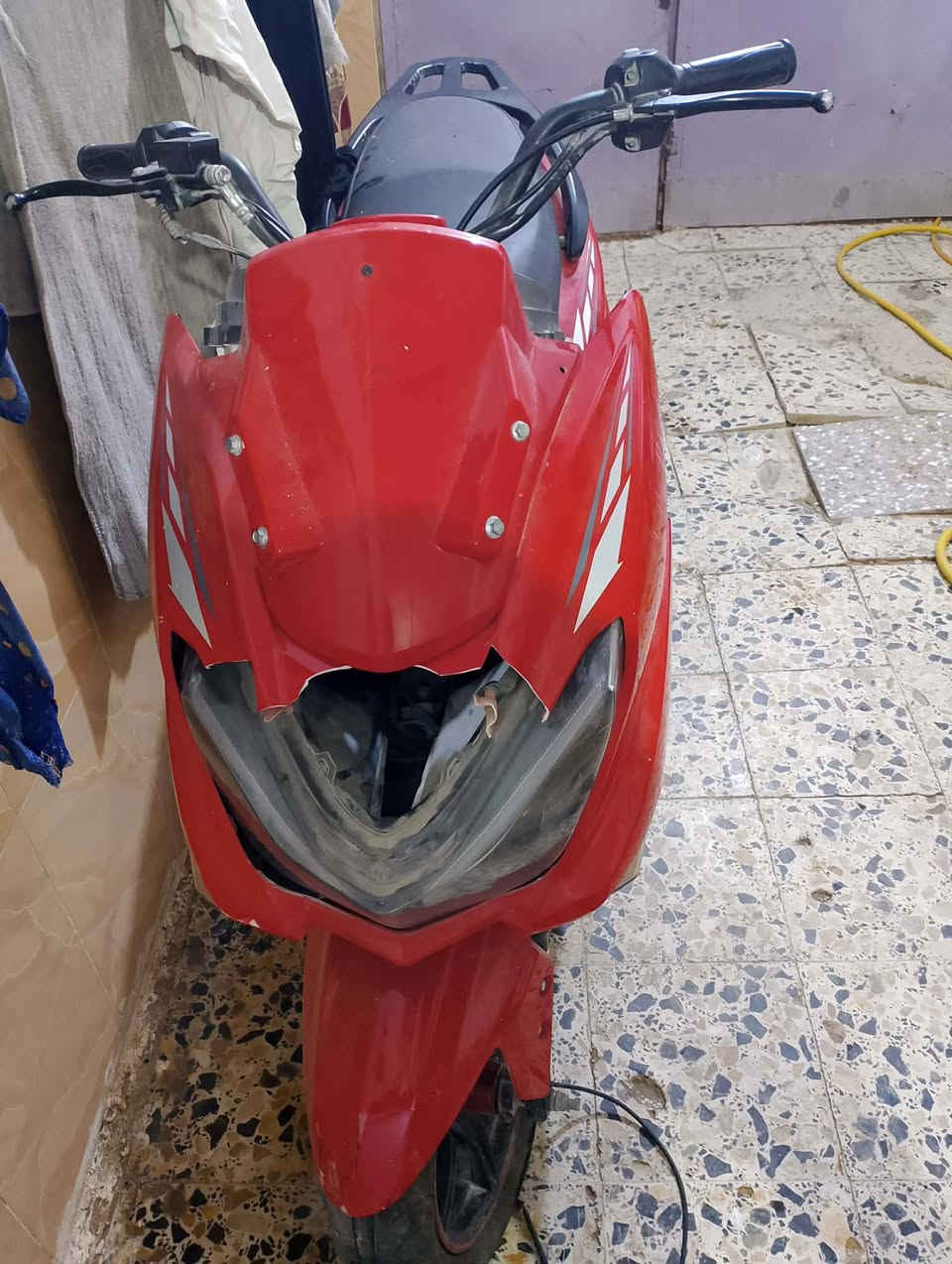 السلام عليكم شباب هاي للبيع عطلت بيا وما صلحتها ما اعرف شنو عطلها الله شاهد عطلها بسيط السعر 175 من مكان نجف ***********
