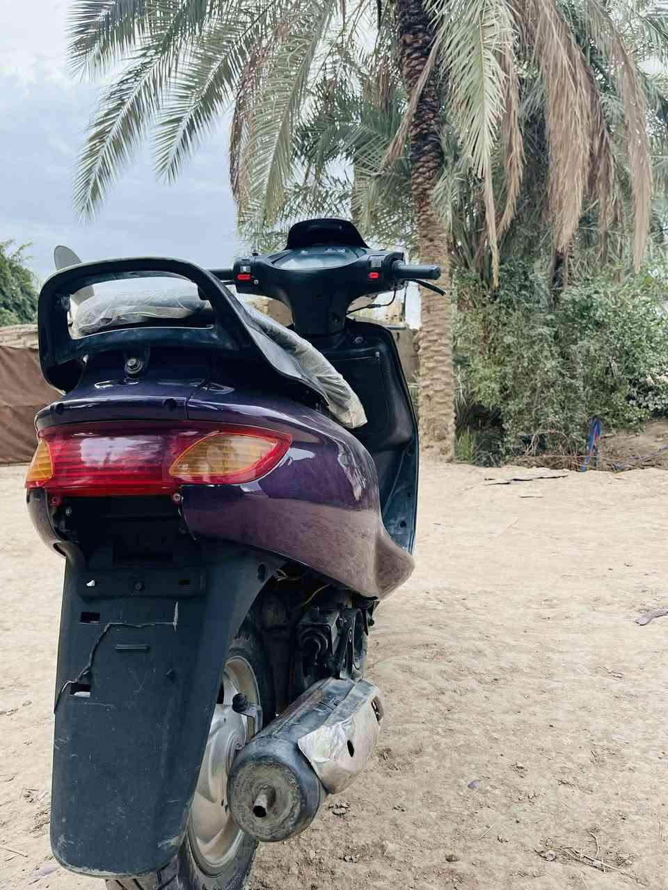 سلام عليكم  فراشه للبيع (٣٠٠)
دراجه ناعمه وحلوه شغال سلف هندر ودراجه مجفتهه مره وحده 
مكان ديوانيه دغاره 
رقمي *********** 

السعر (٣٠٠)
