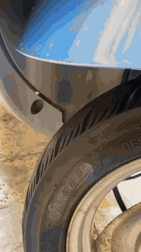 السلام عليكم ماكس قجمه بوشه 49 مفتوحه دراجة نكره سلف وهندر كلها بلاديه وملحه الملاحات ختم واحد كلها شغاله لايت موجود شغال وجديد وبك لايت واشاير يمنه يسره وسكنات حساس بريك هورن كيج بانزين قفال ستيرن كلها جاهزه دراجه دبلات جدد السعر 625 مكاني المعقل وهذا رقمي ***********
