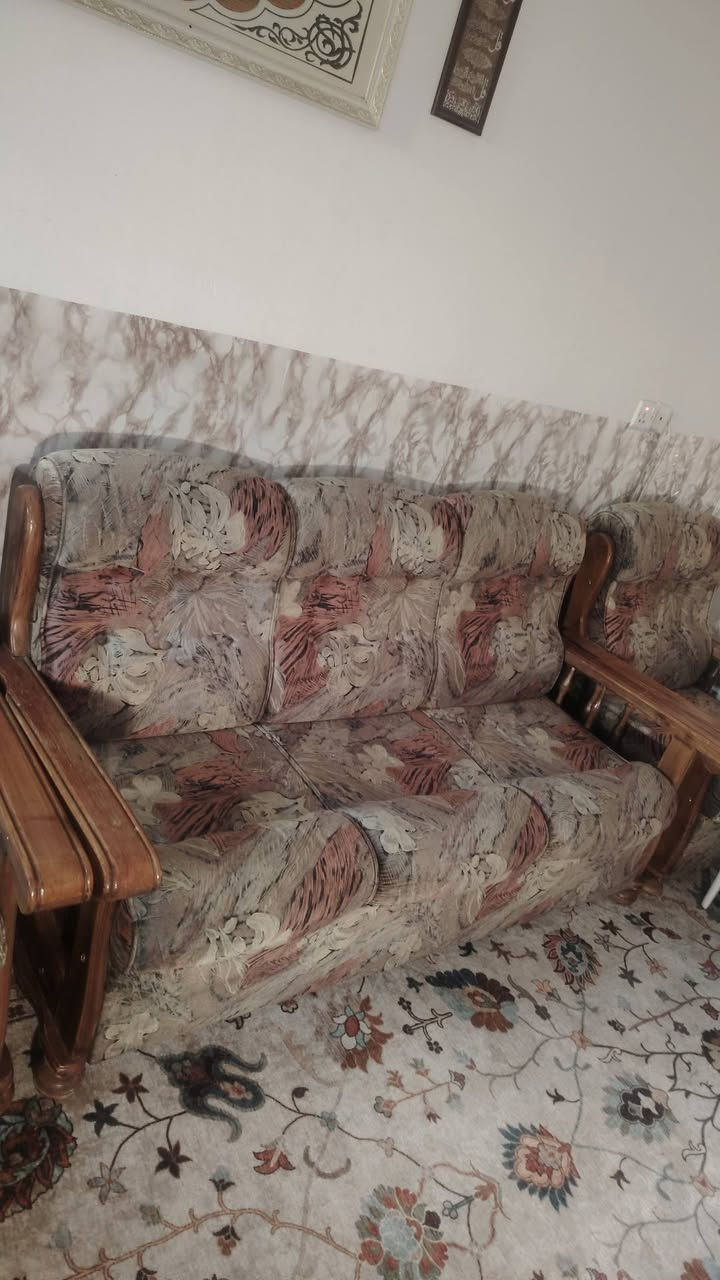 سلام عليكم ، قنفات للبيع باقيات على گلبي... ياهو الي يجي انطيه مباشر بس لا تكسر ورخيصه حيييل وما بيهم ايي مشاكل مثل ما موجود بصور وتريد تجي تفحص هم هلا بيك اهم شي ما تنطي بيها جوه ٥٠ الف


**إذا كنت صاحب هذا الإعلان وتريد حذفه لأي سبب، رجاءا أرسل رسالة إلى الدعم الفني**