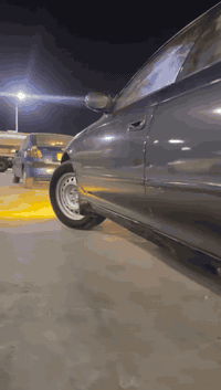 سلام عليكم مارك نفخ مديل 93
سياره حلوه ونضيفه 
مكينه ونجي 
كير جديد توني شاده 
غرفه. نضيفه مكفوله من الضربه القويه 
السياره. خير من الله تجي وشوف بعينك
رقمها نجف وراعيها بالنجف. 
المكان نجف السعر 62 
رقم صاحب السياره يوجد واتساب ع رقم 
***********
