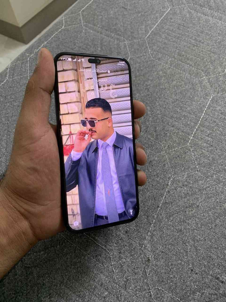 السلام عليكم 
HONOR 200Lite 
ذاكره 256 + عشوائية 8+8
المعالج ميدياتك 6080
حجم البطاريه 4500 ملي أمبير 
بصمه وجه + بصمه أصبع جانبيه 
الجهاز كامل لا بي خلل ولا تصليح 
نضافه فوول كامل ملحقات 
الجهاز تاخذه من البيت اي شي ب الجهاز يرجع 
للبيع مكاني بغداد البلديات الصحفيين 
السعر / ١٥٠ وبي مجال حق الجيه 
الرقم / ***********
تحياتي 🩵
