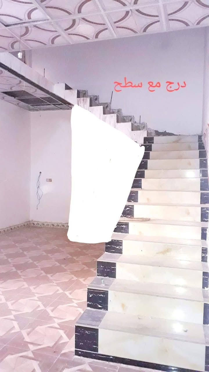 توجد شقه للايجار ٢٥٠ الف
منطقة الشموع بلبدايه كلش اول بيت بالفرع كلش قريبه لشارع العام الشقه واسعه كلش مساحه ٢٦٠ متر
 تحتوي عله غرفتين كبار 
وصاله كبيره 
واستقبال كبير
ومطبخ كبير
وصحيات ودرج مريح وسطح مع وجود تانكي وكيزر وماطورومولد ٣ مبيرات وكلشي جاهز 
واتساب *********** علي عبدالكاظم
ملاحظه ضروريه اخواني اليروح يشوف الشقه ياخذ ويا اهله وفلوس الايجار حته بنفس الوقت يقرر ويدفع الايجار لان الوعود تسببلنه احراج مع الاخرين وتأخير بالوقت
