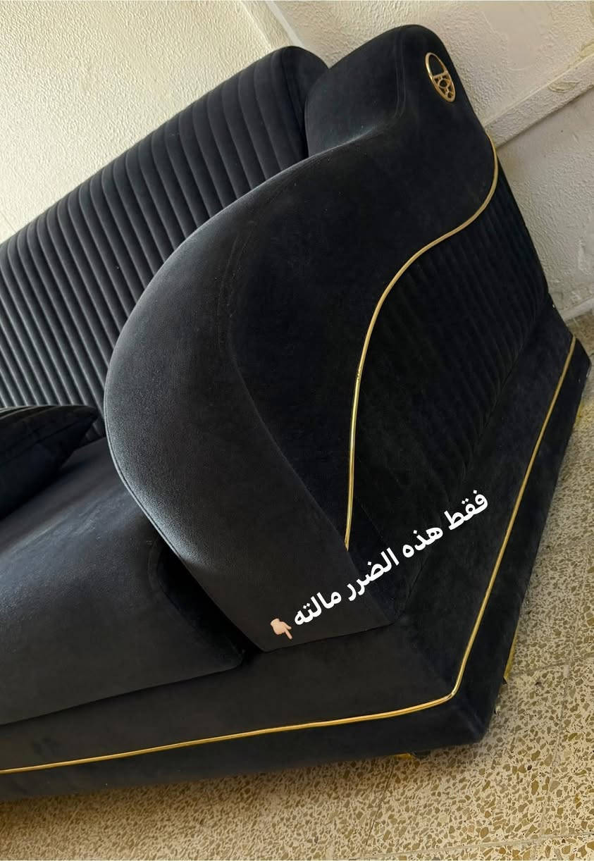 تخم تركي لون نيلي وقنفه وحده مشمشي 
عدد المقاعد ١٠ 
اخذته بمليون ونص من اثاث القاسم بالكرادة📍
الاسفنج ماله تكمه ابد ميخسف وكلش عملي
خصوصا للبيت البي جهال 🐒
كل القنفات بيها مخزن خشب
مابي اي عيب ولاضرر عدا
الرجلين كسروها العمال اثناء
انتقالنا لبيت ثاني
السعر 500 قفل قفل قفل🚫
ويا الطبلات والتيبلام
الطبلات وحده وسطيه جبيره وثنين صغار
المكان بغداد الرستمية

رجاءاً 🙏🏻🙏🏻🙏🏻لحد يتعبني ويعامل لان السعر مابي مجال ابد فقط اذا تريده تواصل ع الخاص وجيب سيارتك وانقله وبالعافية عليك


**إذا كنت صاحب هذا الإعلان وتريد حذفه لأي سبب، رجاءا أرسل رسالة إلى الدعم الفني**