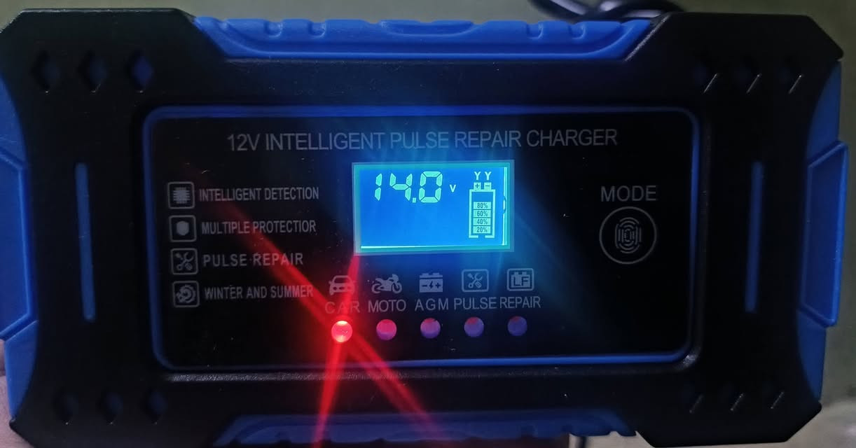 جطل شاحن بطاريات ذكي 12V بقدرة 6A + Maintainer 🔋
يدعم شحن وصيانة بطاريات السيارات والدراجات وجميع بطاريات 12V بسعات من 2Ah إلى 100Ah، متوافق مع بطاريات WET / MF / GEL / AGM، يحتوي على نظام شحن أوتوماتيكي ذكي مع كشف حالة البطارية، حماية من القصر وعكس الأقطاب وزيادة الشحن، يدعم وضع السيارة والدراجة وAGM وإصلاح نبضي للبطارية (Pulse Repair) مع أوضاع الصيف والشتاء، ويحافظ على البطارية مشحونة لفترات طويلة بأمان.


**إذا كنت صاحب هذا الإعلان وتريد حذفه لأي سبب، رجاءا أرسل رسالة إلى الدعم الفني**