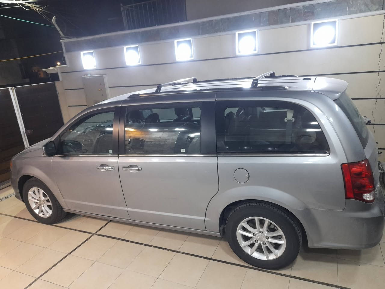 دوج كرفان موديل 2019
رقم بغداد  بسمي 
سعر 18500 $
***********
