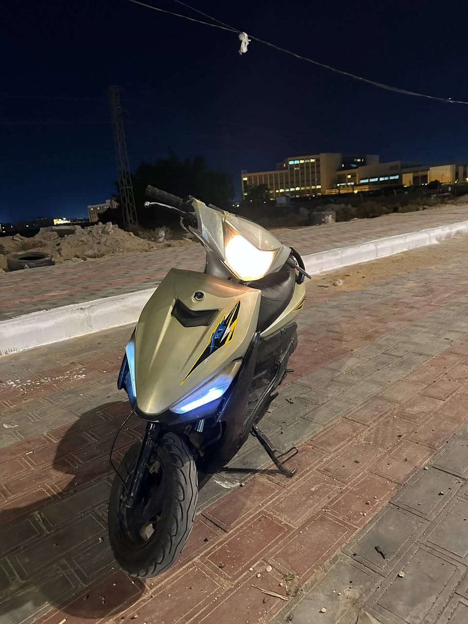 سلام عليكم دراجه
ماكس اف اس 
للبيع او المراوس
الدراجه لايت منضومه اصفر
هورن ،اشاير ،سلف ،هندر 
الدراجه نص هندر تشتغل 
والسلف كذالك 
الدراجه معروضه ب300وبيها مجال 
عنوان كربلا حي العامل 
تواصل واتساب ***********
