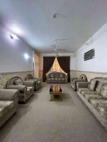 للبيع دار طابو زراعي سند 25 مساحه 220متر طابقين محتوياته غرفتين وصاله ومطبخ وكليدور  مجمع صحيات داخليه وخارجية وحديقة وكراج طابق ثاني غرفه كبيره مع سويت عرض الشارع 8 العنوان مدخل سنجار عنانه فرع روضه تولاي السعر 95قابل للتفاوض مكتب الشمس للعقار *********** وات ساب 
***********
