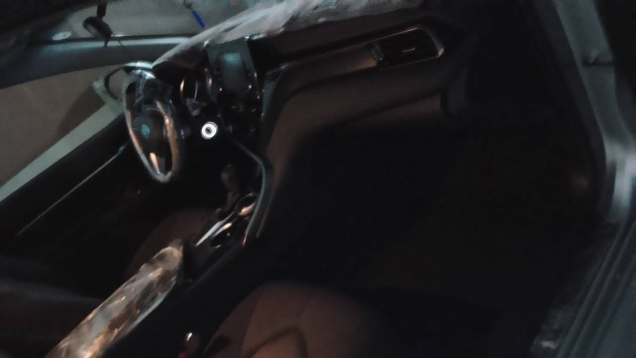 كامري للبيع او مراوس حسب قناعة
مواصفات..le
2023
ضرر بس جاملغ خلفي  طرف سائق ب
ماشيه45ml
مكان كركوك تازة خورماتو
تفاصيل عل واتساب فقط 
***********
سعر 220
