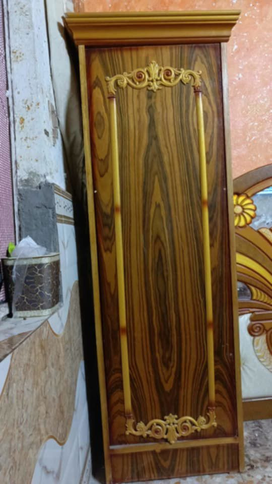 جربايه وتاج +ثنين كومديات +زاويه ملابس 👚
سوكي كلهن ابعهن 140وبيهن مجال قليل ***********
