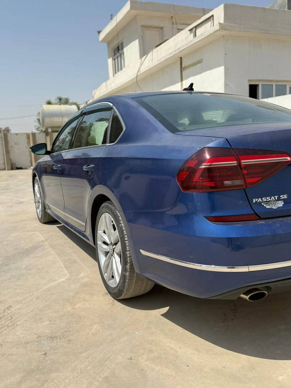 Passat 2017 se 
مكينة ١٨ توربو 
فول فول موصفات ١/١
سقف سلايت 
ماشية ١١٥ ميل 
بصمة 
تشغيل عن بعد 
٤ قطعة صبغ بدون دواخل 
بجم كبس 
*********** 
سعر ١٢٣ بي مجال قليل كركوك, العراق
