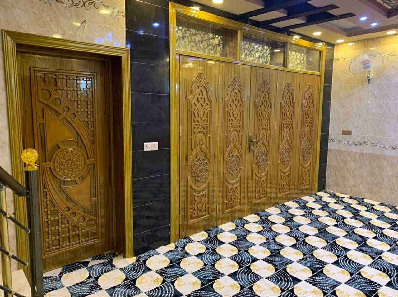 🏡 بيت للبيع – كربلاء / حي الكرار

📍 الموقع: حي الكرار، قرب مستشفى الكفيل.

🔹 المساحة: 120 متر.
🔹 البناء: طابق واحد.
🔹 البناء من الطابوق الجمهوري مع سيراميك للسقف.

تفاصيل البيت:
✅ غرفة: 5×4 م
✅ صالة: 8×4 م
✅ استقبال: 6×4 م
✅ مطبخ: 4×4 م
✅ تخاريج داخلية وخارجية
✅ شارع 10 متر
✅ جميع الخدمات متوفرة

📄 السند: 25 (إقرار محكمة).

📞 للاستفسار: ***********
#حسين_لعقارات_كربلاء🏘

