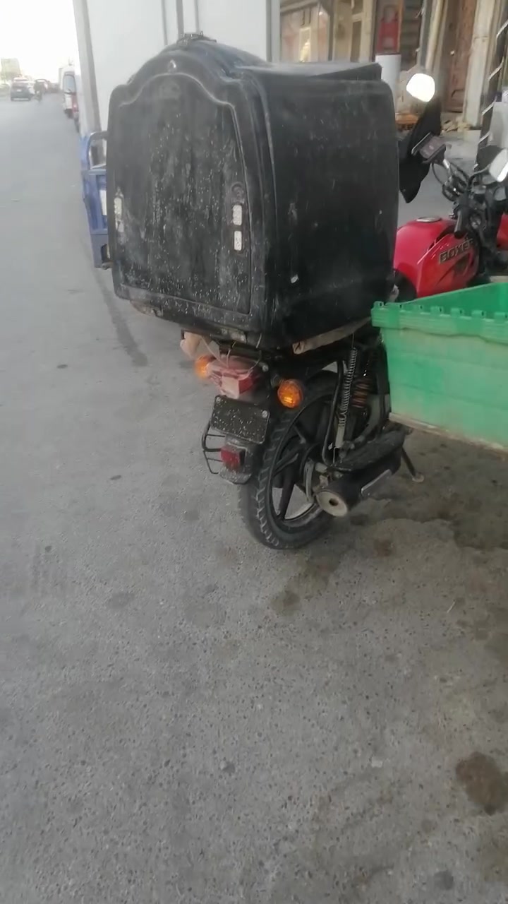 شباب صندوگ دليفري متاح للبيع 

***********
