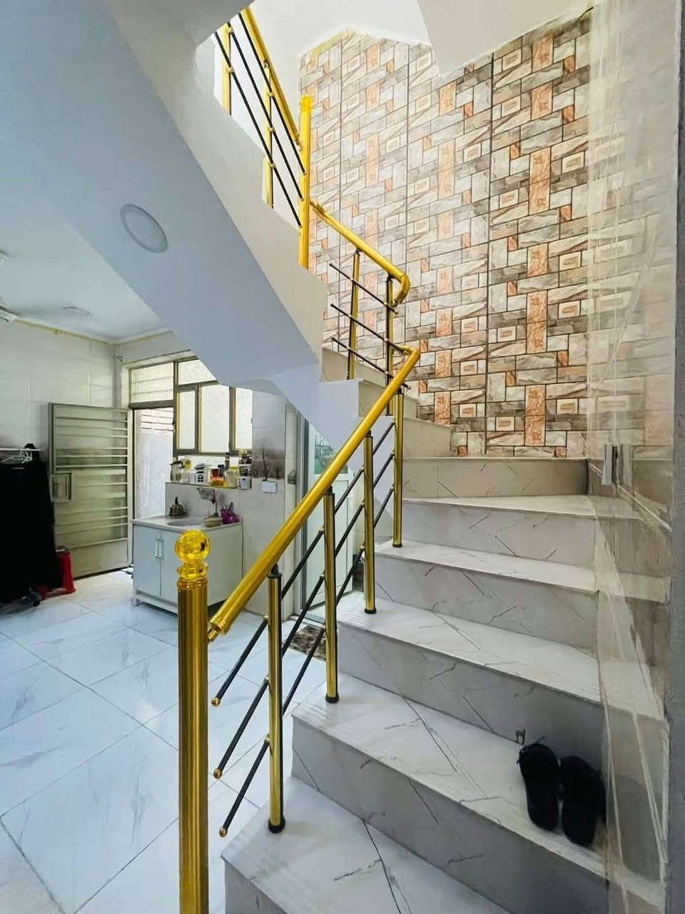 للبيع بناء جديد بسعر مناسب 120 مليون
#الميثاق_للعقار
السلام عليكم دار للبيع مساحة 50 متر بناء جديد وليس ترميم
نوم عدد 2
مطبخ استقبال
صحيات في كل طابق wc

حي الجهاد مربع حي بدر
للإستفسار اكثر اتصل مكتب الميثاق
*********** وتساب
*********** وتساب
