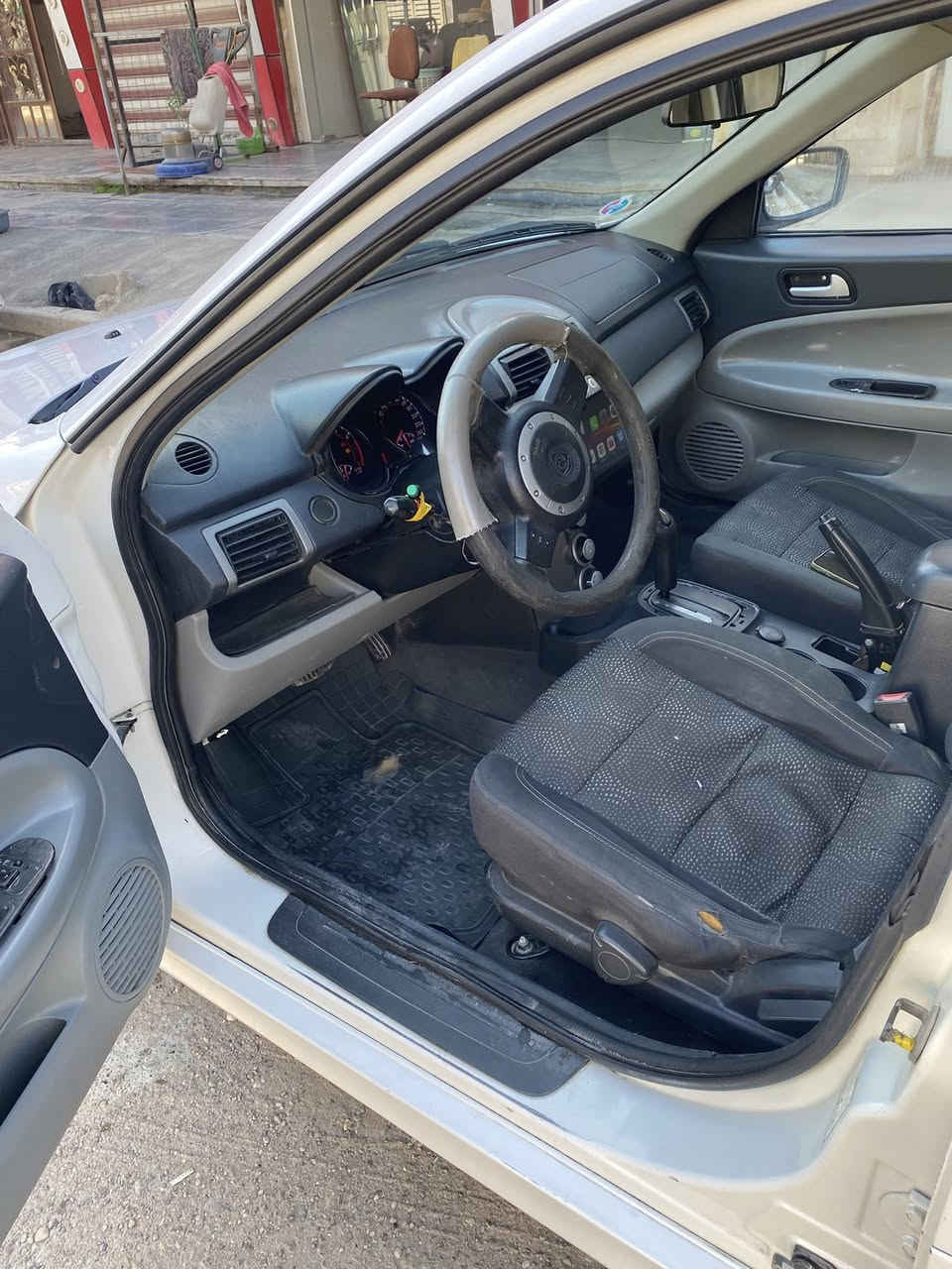 سلام عليكم.  براتون.   اوتوماتيك للبيع.  موديل 13.    تبريد.  خير. من الله.   سياره. بيها فقط ربع. صندوق. وربع جاملغ. الأمامي.  شويه. بخشم شاصي من. كدام. بيها فقط.  سياره نضيفه خير من الله حلوا. خوش. سياره رقم. نجف. دولي. تحول بكل مكان سياره بسمي.      مكان. سياره. بغداد دوره. مهديه ثانيه.  

رقم الهاتف. ***********
