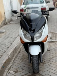 سلام عليك سلفر جيتي محركه ٤٠٠ درجه مكفوله كفاله بس الصفحه مثلا مشوف بل...